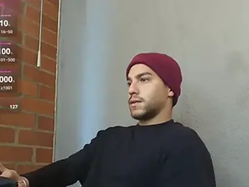 Stripchat Sex Cam of Leandro_valenzuela