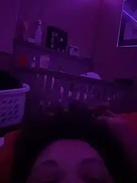 Stripchat Live Sex Cam of pussypoper11