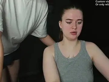 Stripchat Watch Live Sex Cams of Robert_Lisa