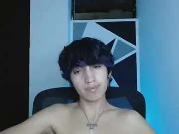 Stripchat Adult Webcam of littlextreme