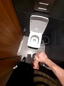 Stripchat Live Sex Cam of sevvvvsevvvv1