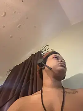 Stripchat Live Sex Cam of nickytheehawtie