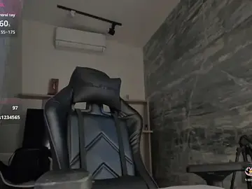 Stripchat Sex Cam of LunaBaker-1