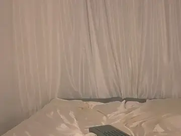 Stripchat Free Live Porn of Miiafoxxx