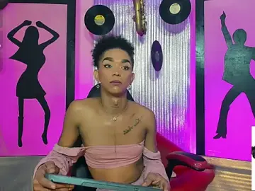 Stripchat Free Live Porn of nickyminach_