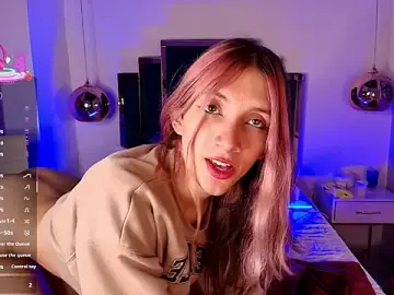 Stripchat Watch Live Sex Cams of Feniix__