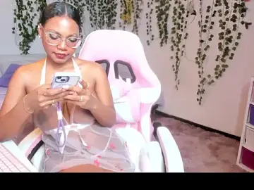 Stripchat Adult Video Chat of violeta_milleer