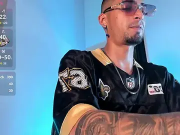 Stripchat Sex Cam of DrakeNeumann