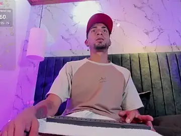 Stripchat Watch Live Sex Cams of DrakeNeumann