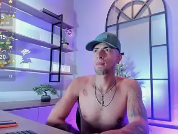 Stripchat Free Porn Cam of DrakeNeumann