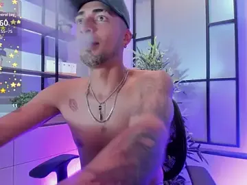 Stripchat Free Porn Cam of DrakeNeumann