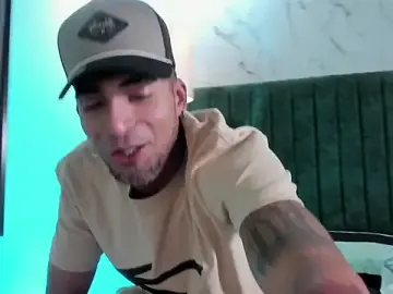 Stripchat Live Sex Cam of DrakeNeumann