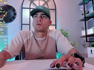 Stripchat Live Sex Cam of DrakeNeumann