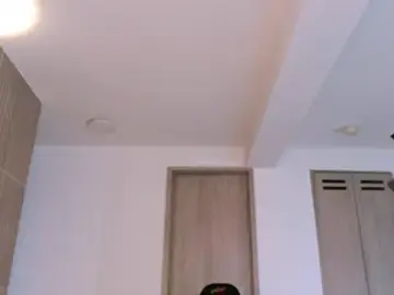 Stripchat Free Porn Cam of _MissViolet_