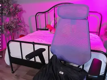 Stripchat Free Live Porn of Emma_Lirys
