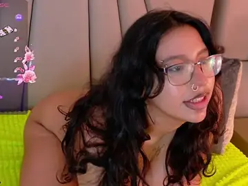 Stripchat Live Sex Cam of ParanoidTemptaion_