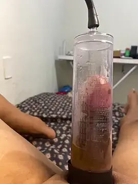 Stripchat Nude Webcam of boysquirt