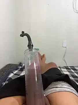 Stripchat Free Live Porn of boysquirt