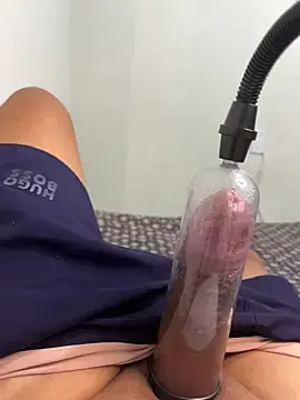 Stripchat Adult Webcam of boysquirt