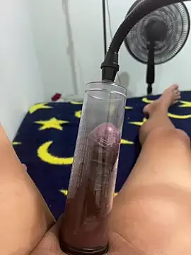 Stripchat Adult Video Chat of mydicksquirt