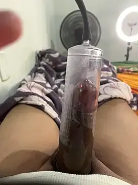 Stripchat Live Sex of mydicksquirt