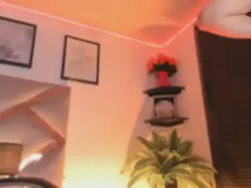 Stripchat Watch Live Sex Cams of marian_pinzon