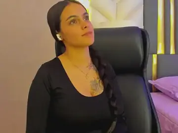 Stripchat Watch Live Sex Cams of ChloeHarper_