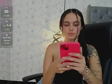 Stripchat Free Porn Cam of ChloeHarper_
