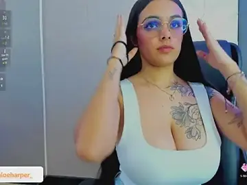 Stripchat Sex Cam of ChloeHarper_