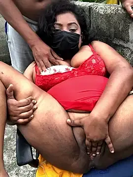 Stripchat Live Sex Cam of _Cute_ariana_