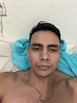 Stripchat Sex Cam of ChoreyTaiylor