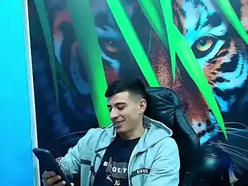 Stripchat Sex Cam of DEIBY_BABY