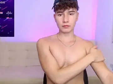 Stripchat Live Sex Cam of adrian_morelly