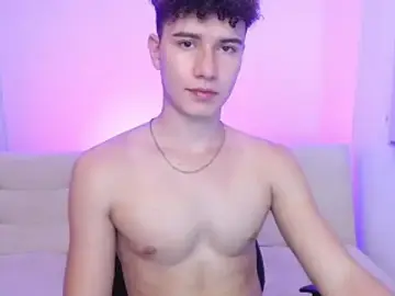 Stripchat Live Sex of adrian_morelly
