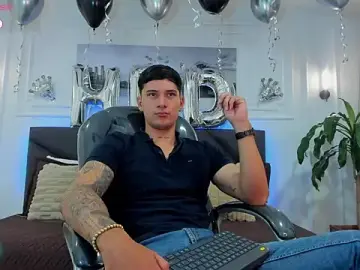 Stripchat Watch Live Sex Cams of Damian23__