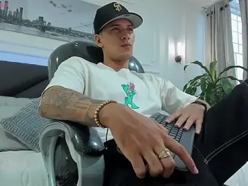 Stripchat Adult Webcams of Damian23__