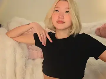 Stripchat Sex Cam of milli_sun_