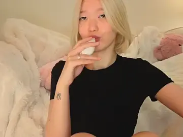 Stripchat Nude Webcam of milli_sun_