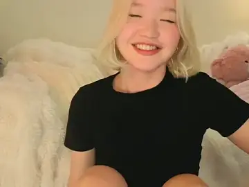 Stripchat Sex Cam of milli_sun_