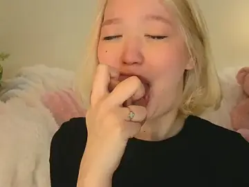 Stripchat Best Webcam of milli_sun_