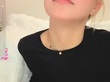 Stripchat Free Porn Cam of milli_sun_