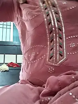 Stripchat Free Live Porn of Darling8008