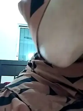 Stripchat Live Sex Cam of Darling8008