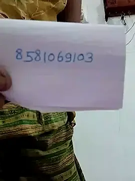 Stripchat Free Live Porn of Darling8008