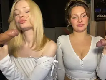 Stripchat Sex Cam of dollfromvenus