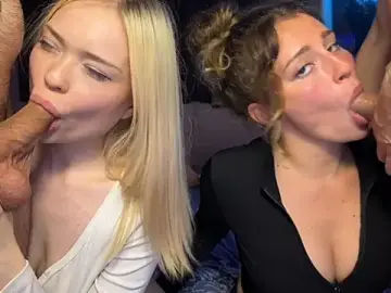 Stripchat Live Sex Cam of dollfromvenus