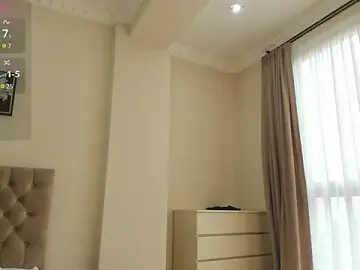 Stripchat Sex Cam of shine_chanel