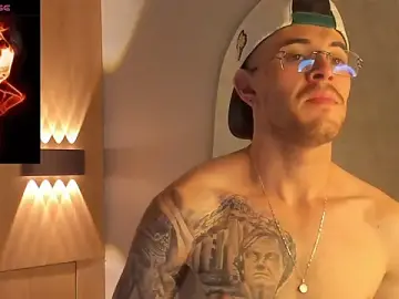 Stripchat Best Webcam of CodyWalkerR