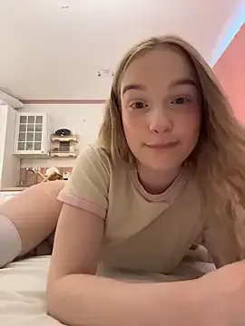 Stripchat Adult Webcam of Baby_Tiny