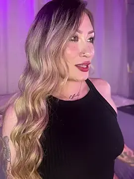 Stripchat Adult Webcams of Lally_Valencia__